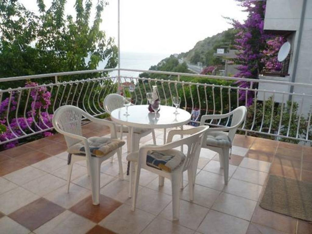 Apartments Coko Omiš Zimmer foto